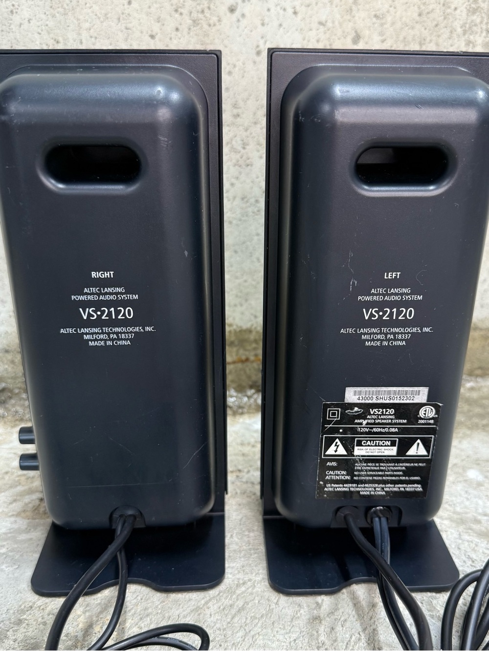 Altec Lansing VS2120 Powered Stereo Computer Speakers - Picture 6 of 9